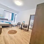 Apartament Mandala - Studiouri Si *